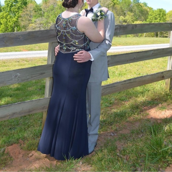 Betsy & Adam Formal Dress Size 12 - Picture 4 of 16